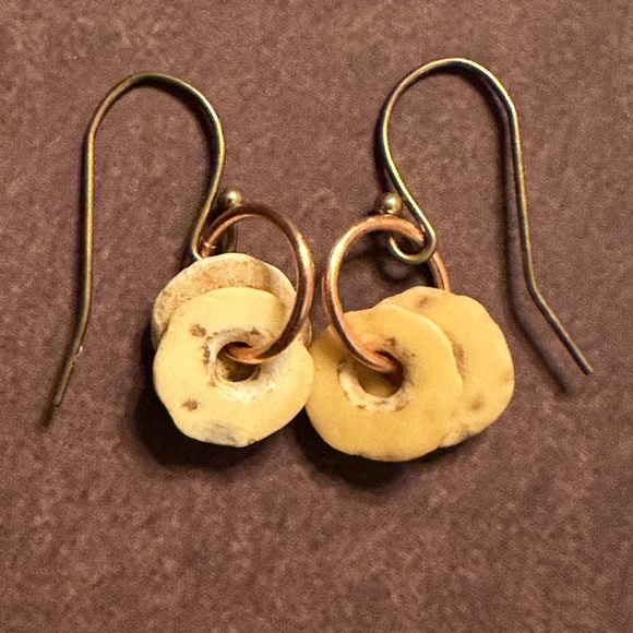 HAND CRAFTED Ostrich Eggshell Heishi Beads on a Copper ring Bronze Earrings - Picture 2 of 8